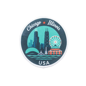 Circular sticker with Chicago, Illinois skyline on a white background