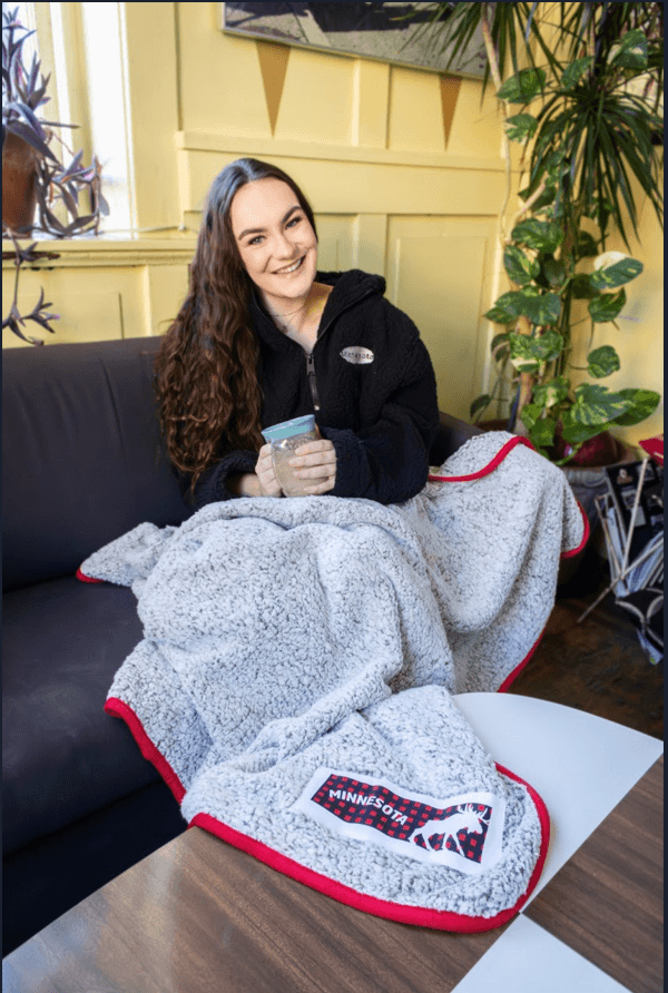 Minnesota Frosty Fleece Throw Blanket - Love From USA